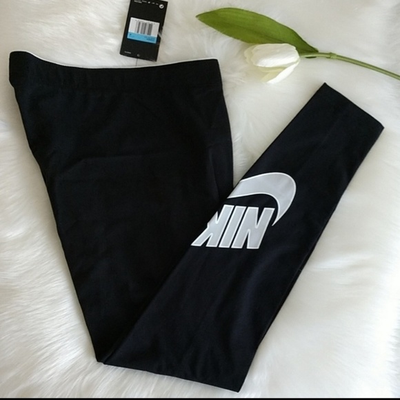 Nike Pants - 💕Nike Women's Leggings Size S